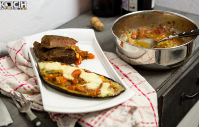 Aubergine gefüllt - www.kochhelden.tv