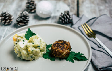 LowCarb Weihnachten: Falscher Kartoffelsalat mit Frikadellen - www.kochhelden.tv