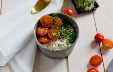Frühstück - Frischkäse mit Tomate und Kresse - www.kochhelden.tv