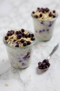 Wilde Blaubeeren Overnight Oats - www.kochhelden.tv