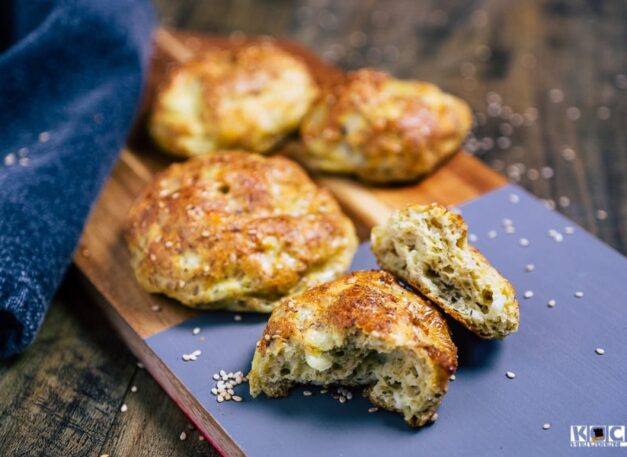 LowCarb Brötchen aus Hüttenkäse - www.kochhelden.tv