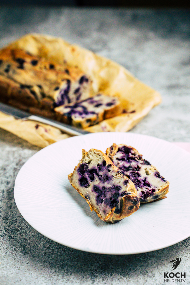 Blaubeer-Bananenbrot - www.kochhelden.tv
