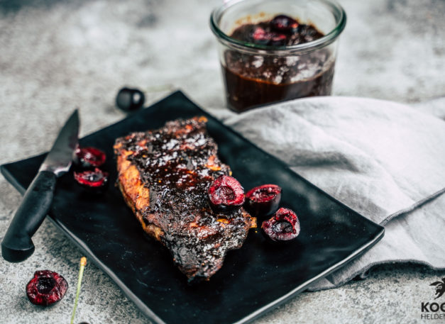 Spare Ribs mit Kirsch BBQ-Sauce - www.kochhelden.tv